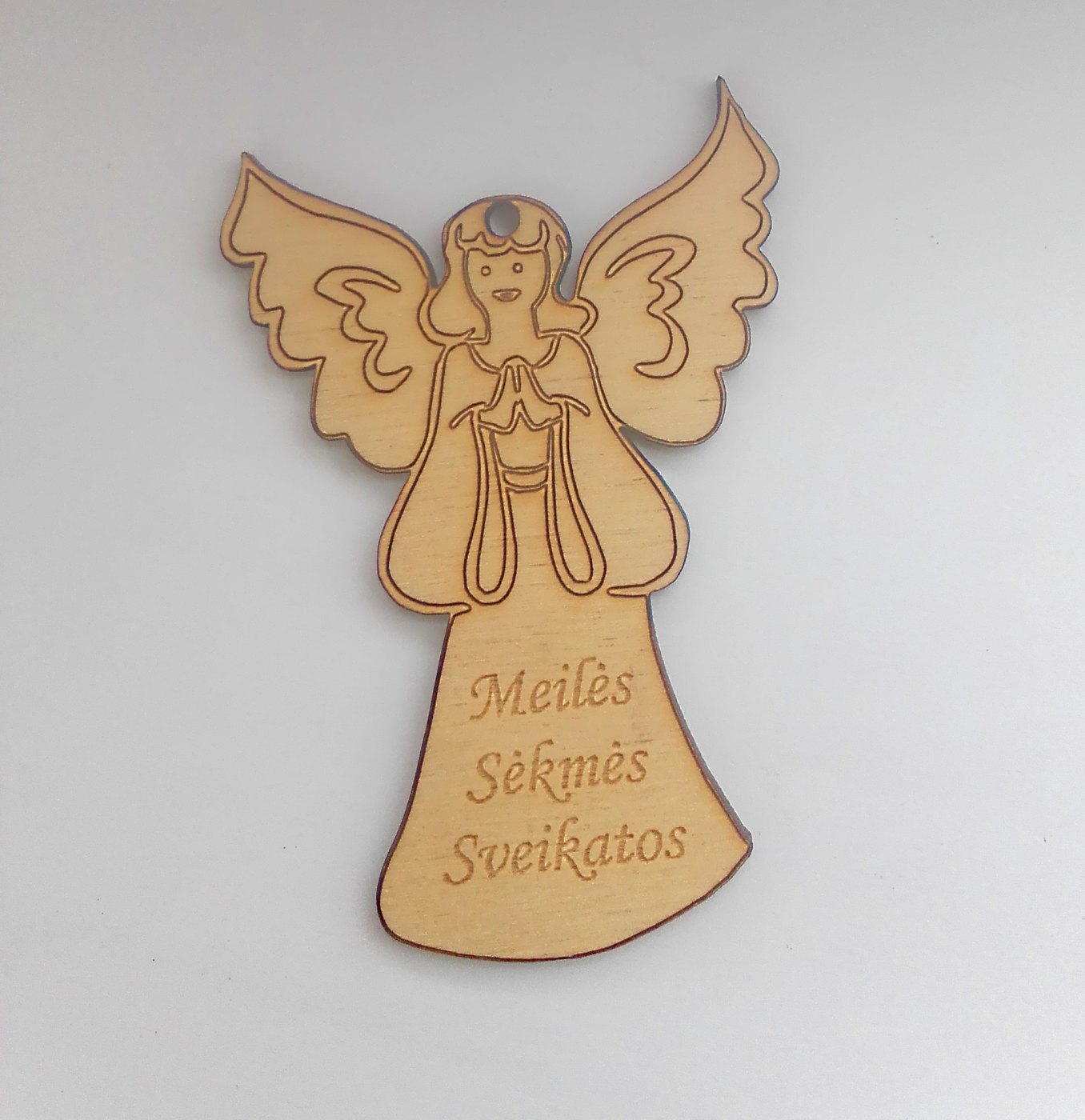 Medinis angelas su palinkėjimais